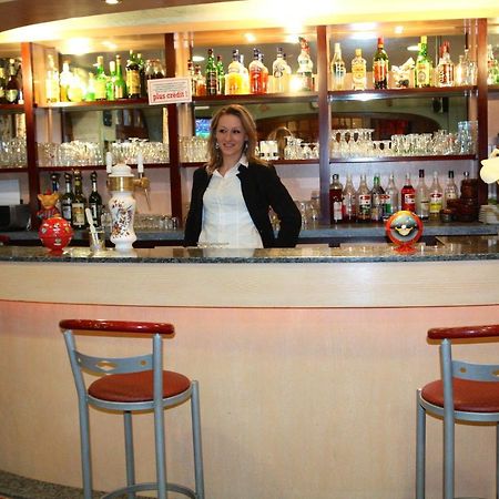 Hotel Restaurant Des Deux Vallees Entraygues-sur-Truyère المظهر الخارجي الصورة