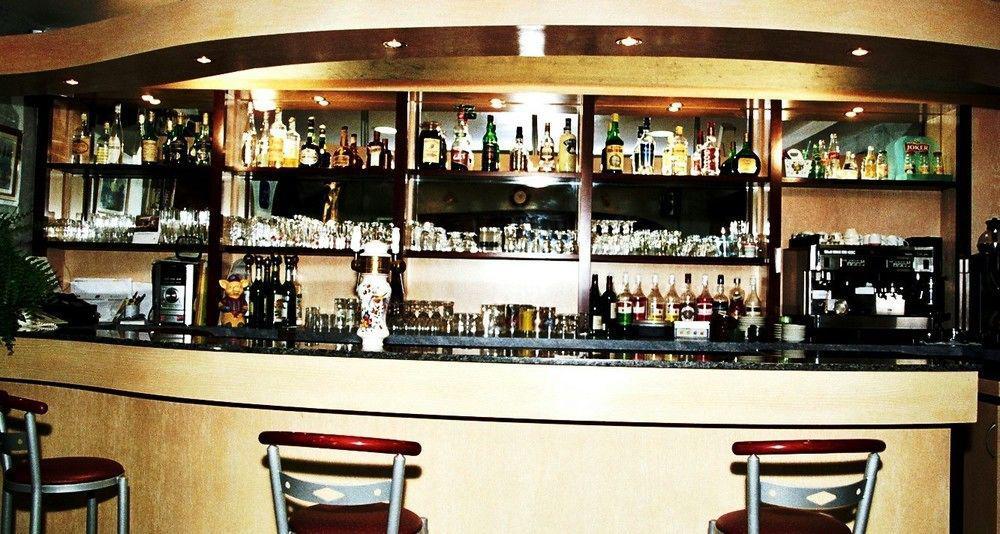 Hotel Restaurant Des Deux Vallees Entraygues-sur-Truyère المظهر الخارجي الصورة