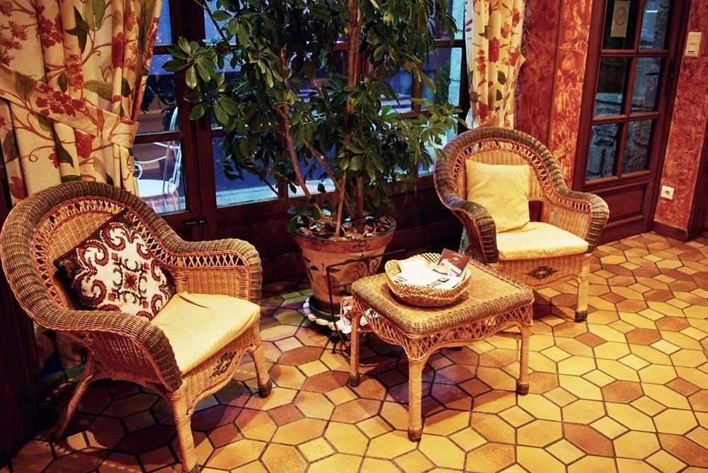 Hotel Restaurant Des Deux Vallees Entraygues-sur-Truyère المظهر الخارجي الصورة