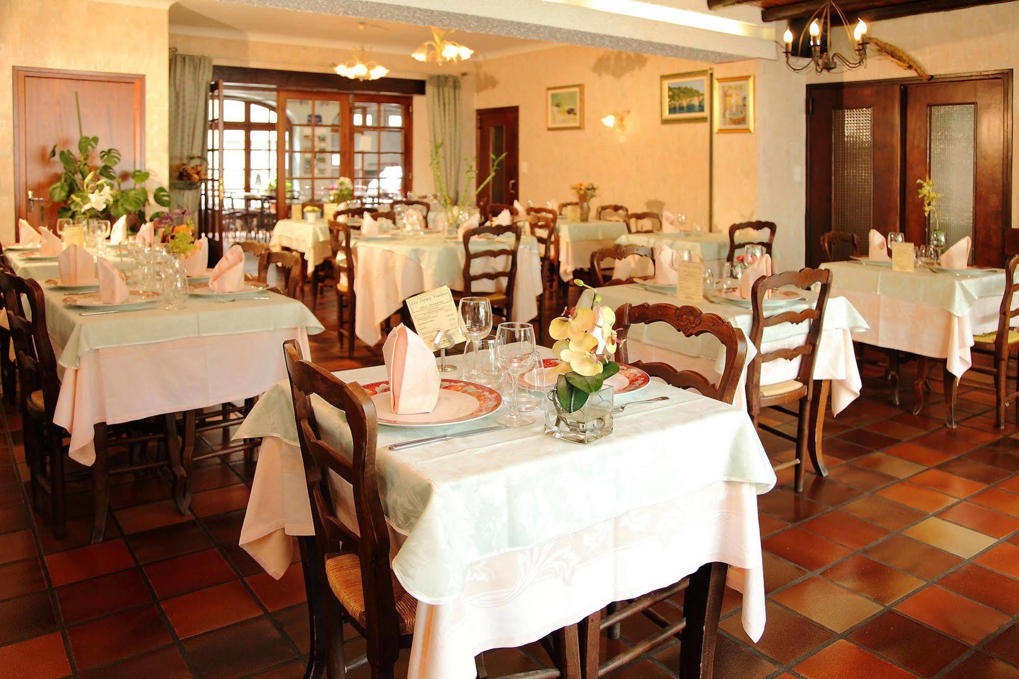 Hotel Restaurant Des Deux Vallees Entraygues-sur-Truyère المظهر الخارجي الصورة